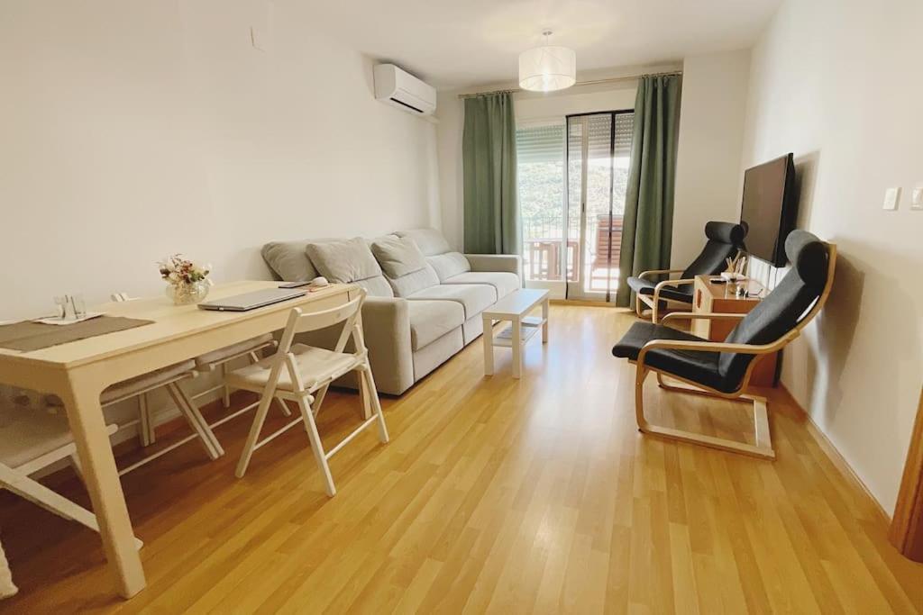Balcon Hacia La Montana Daire Guejar Sierra Dış mekan fotoğraf