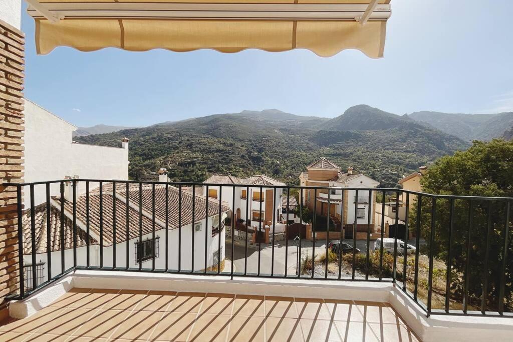Balcon Hacia La Montana Daire Guejar Sierra Dış mekan fotoğraf